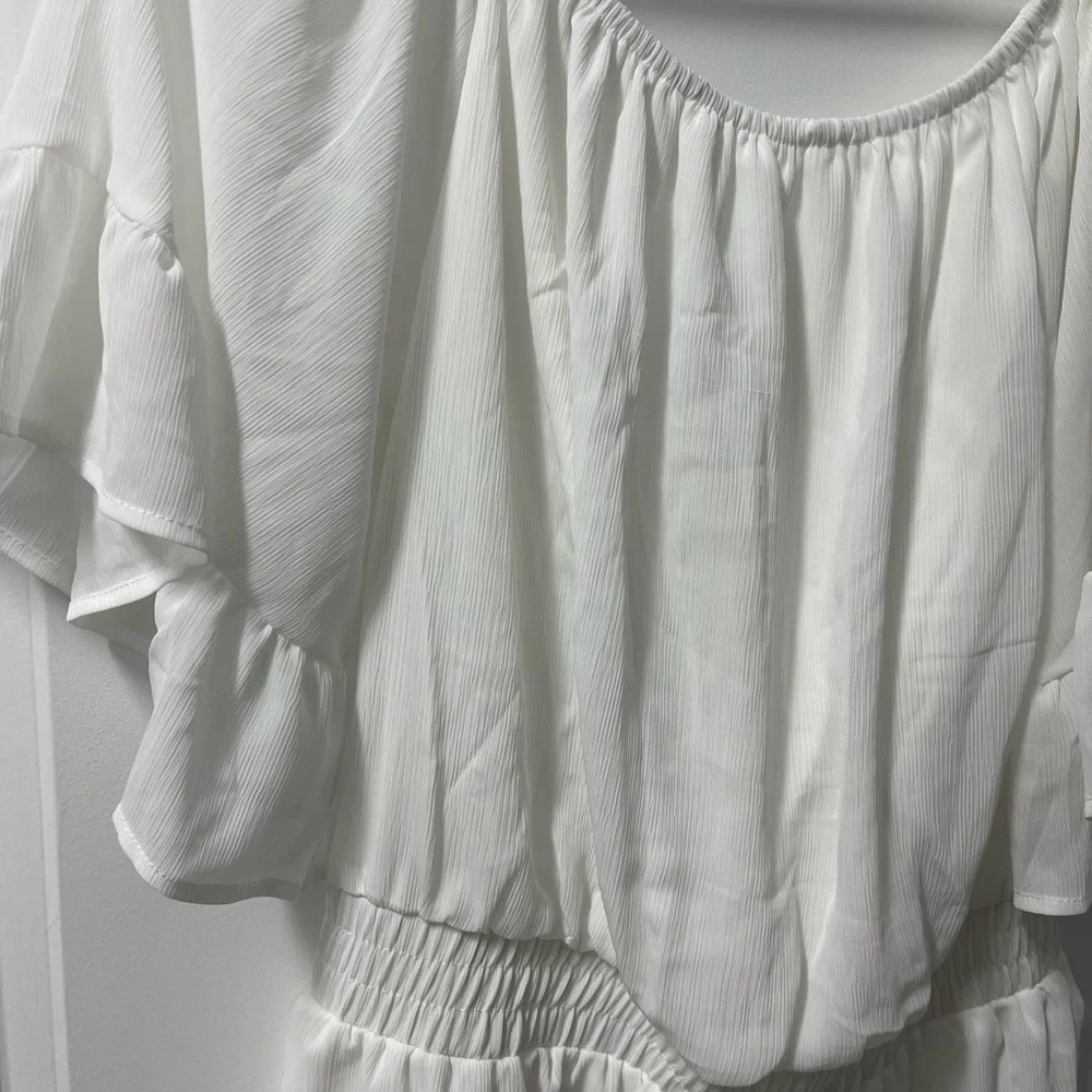 Romper - Picture 2 of 3